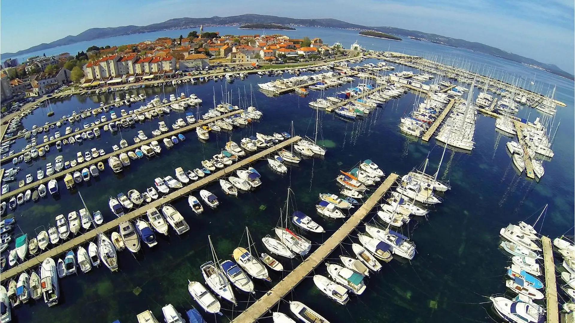 Amazing Apartment In Biograd Na Moru With Wifi 0*,